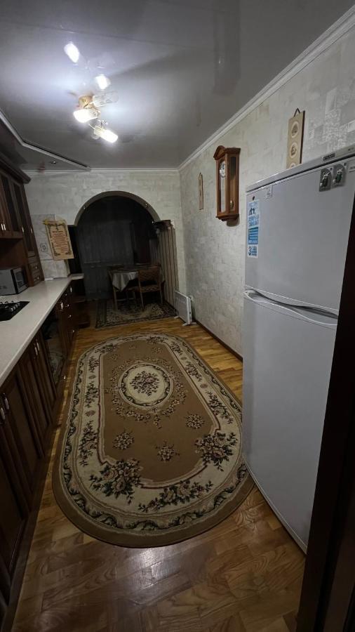 Просторі Та Комфортні Апартаменти «Д.І.М.» Kamianets-Podilskyi Exterior photo