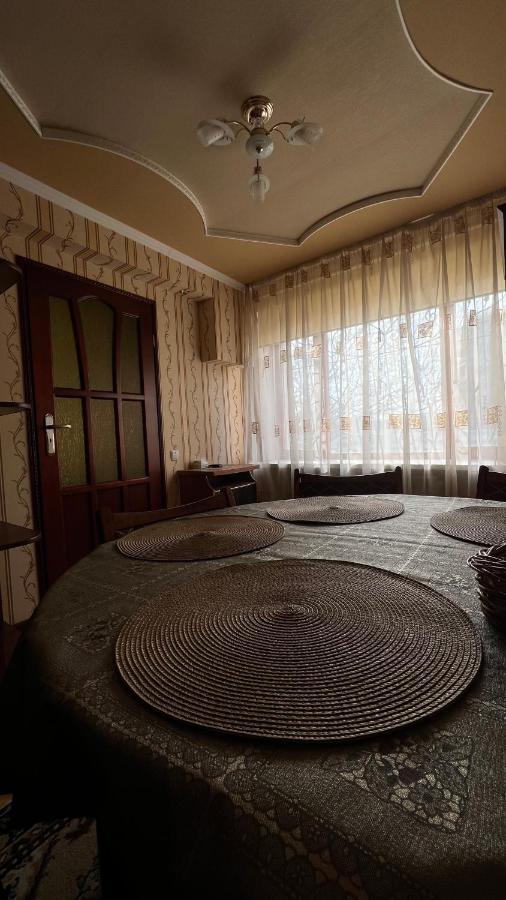 Просторі Та Комфортні Апартаменти «Д.І.М.» Kamianets-Podilskyi Exterior photo